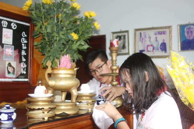 6 điều đại kỵ khi lau dọn bàn thờ ngày Tết mà gia chủ không được phạm phải