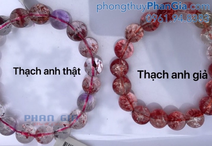 (Thạch anh tự nhiên thường có độ trong sáng, có vân đá, tạp chất và mỗi viên một vẻ khác nhau)