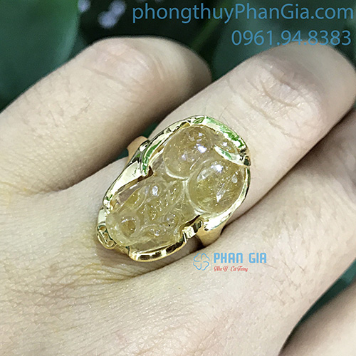 Nhẫn tỳ hưu đá
