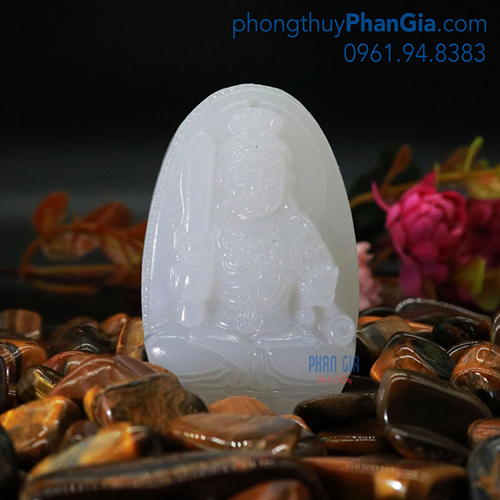 bất động minh vương trắng