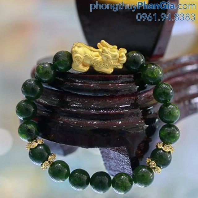Đá Diopside Là Đá Gì? Tác Dụng Của Đá Diopside Trong Trang Sức Phong Thủy
