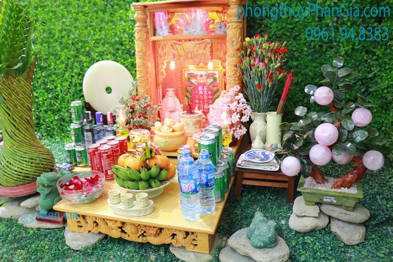 Vì sao bàn thờ thần tài, ông địa không được để trên cao?