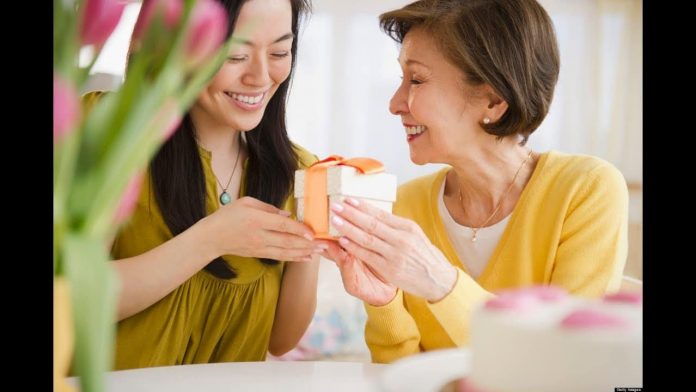 Gợi ý quà tặng mẹ yêu nhân ngày 8/3 ý nghĩa