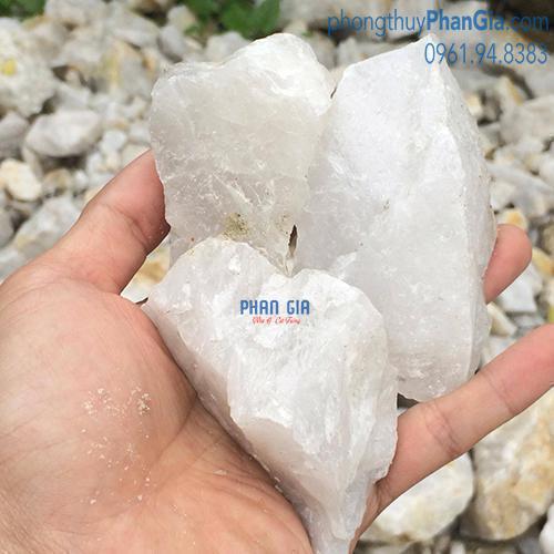 Cách trấn trạch bằng đá thạch anh