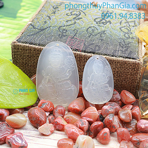  Phật Bản Mệnh Phổ Hiền Bồ Tát Mã Não Trắng Dành Cho Tuổi Thìn , Tỵ