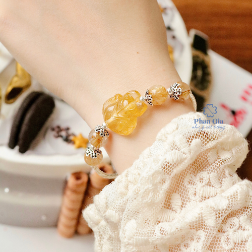 Vòng tay hồ ly thạch anh tóc vàng mix charm bạc