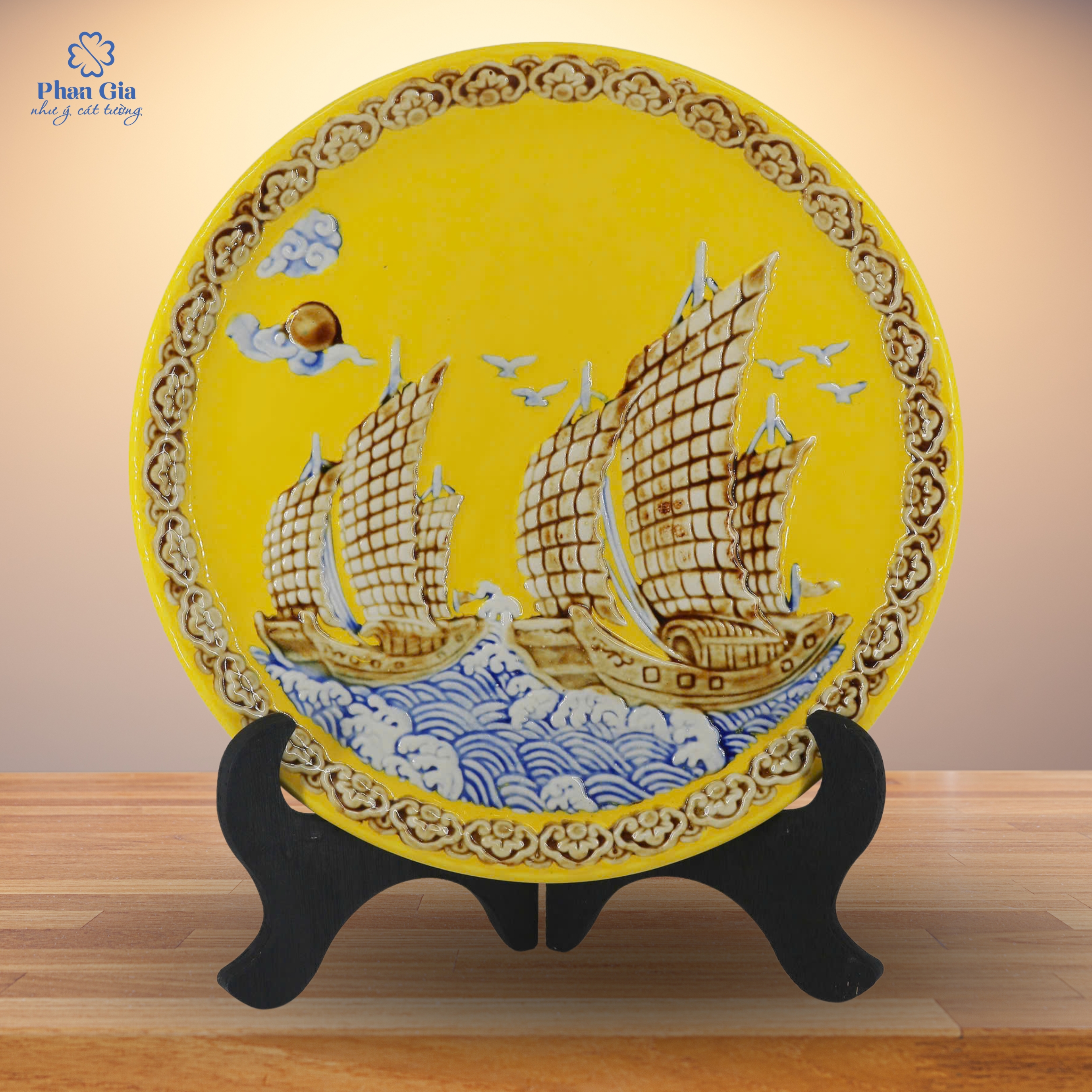  Đĩa gốm Thuận Buồm Xuôi Gió tại Nghệ An